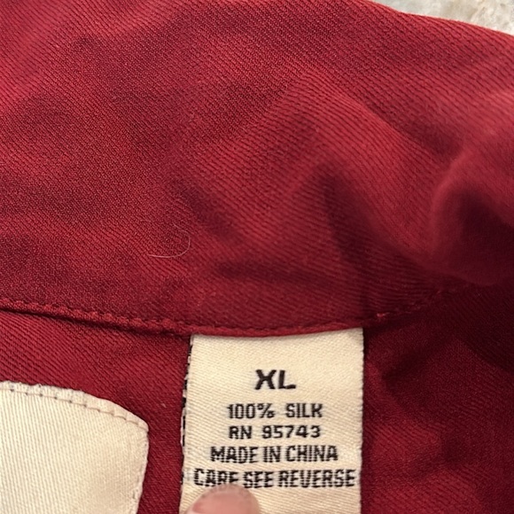 100% Silk Top - Picture 3 of 6